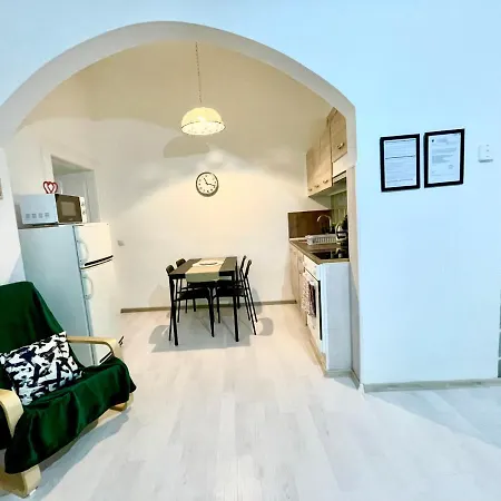 Apartament White Near The Famous New York Cafe *